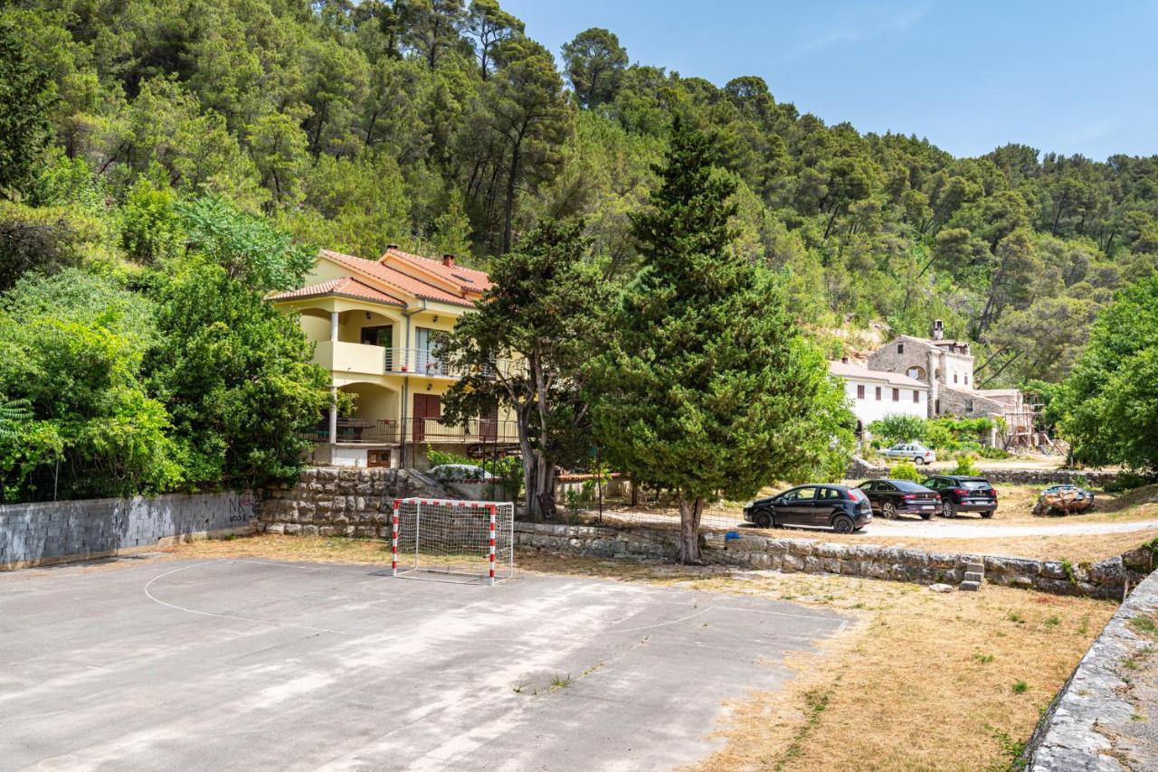 Apartments Maris Novigrad  Екстер'єр фото